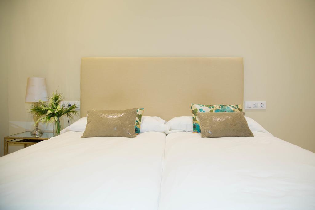 סביליה Puerta Principe Luxury Apartments מראה חיצוני תמונה
